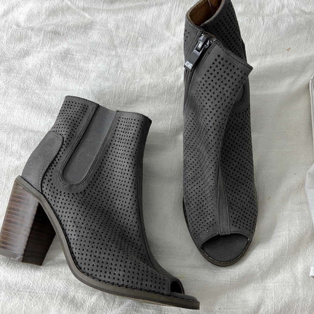Ankle booties